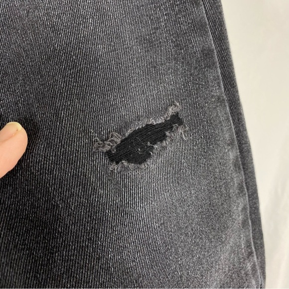 Arizona Jean Co Boy’s Distressed Faded Black Relaxed Fit Jeans - Picture 5 of 8